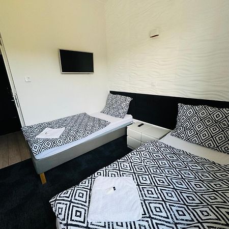 Hotel Lesny Korne Buitenkant foto