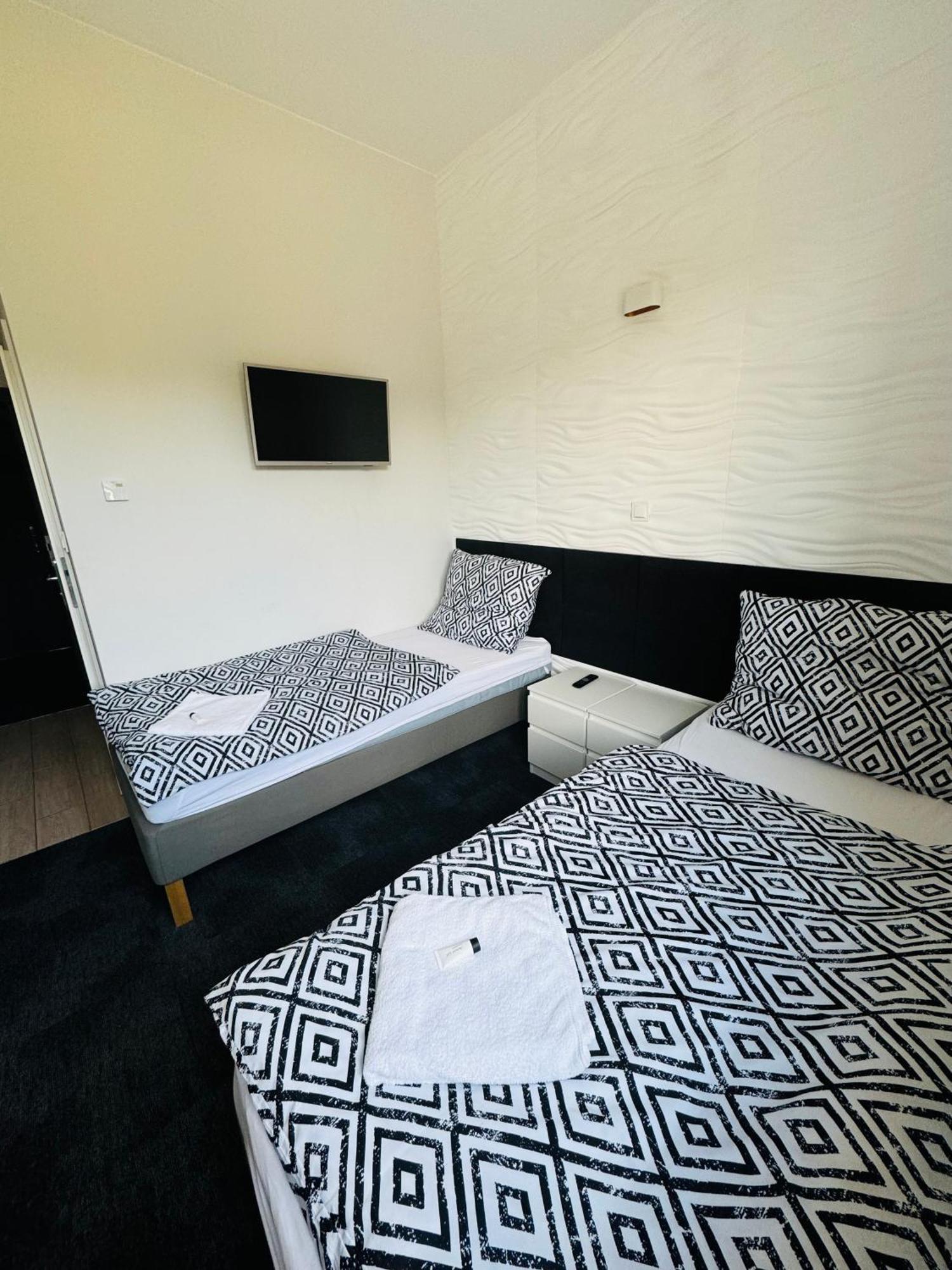Hotel Lesny Korne Buitenkant foto